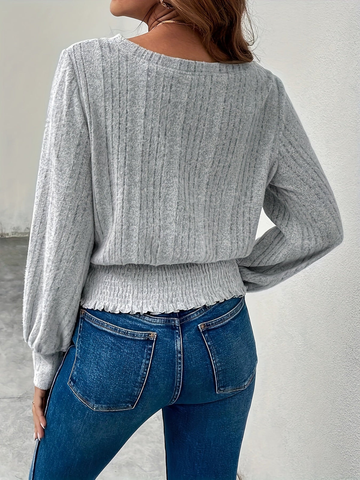 Pull côtelé à bas smocké et volanté — Amielle Paris