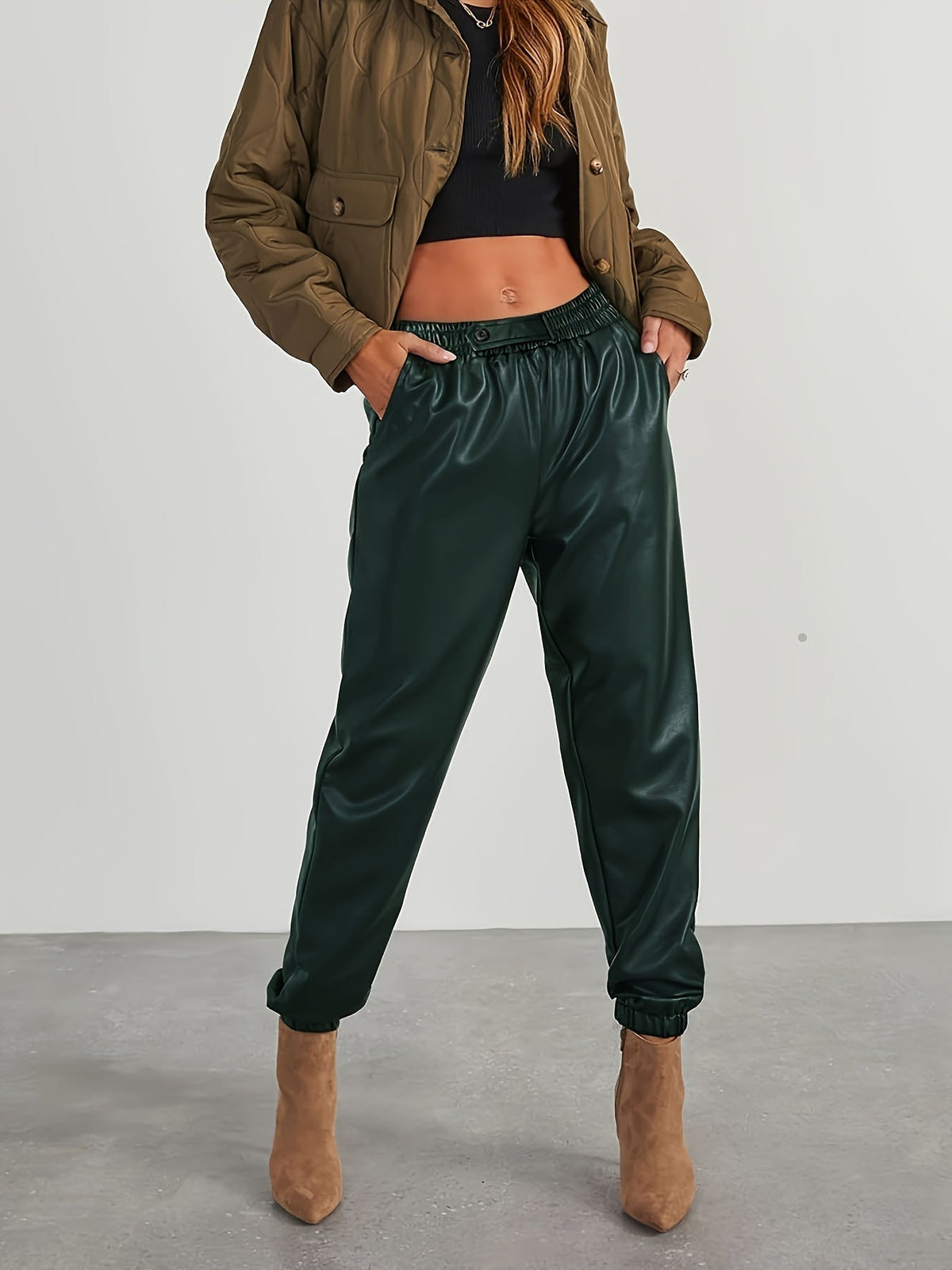 Pantalon aspect cuir à taille et chevilles élastiquées — Amielle Paris