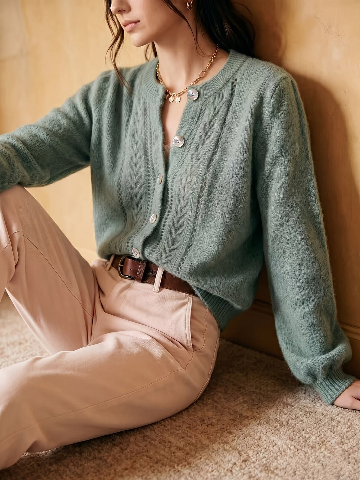 Renata | Gilet ajouré boutonné à col rond — Amielle Paris