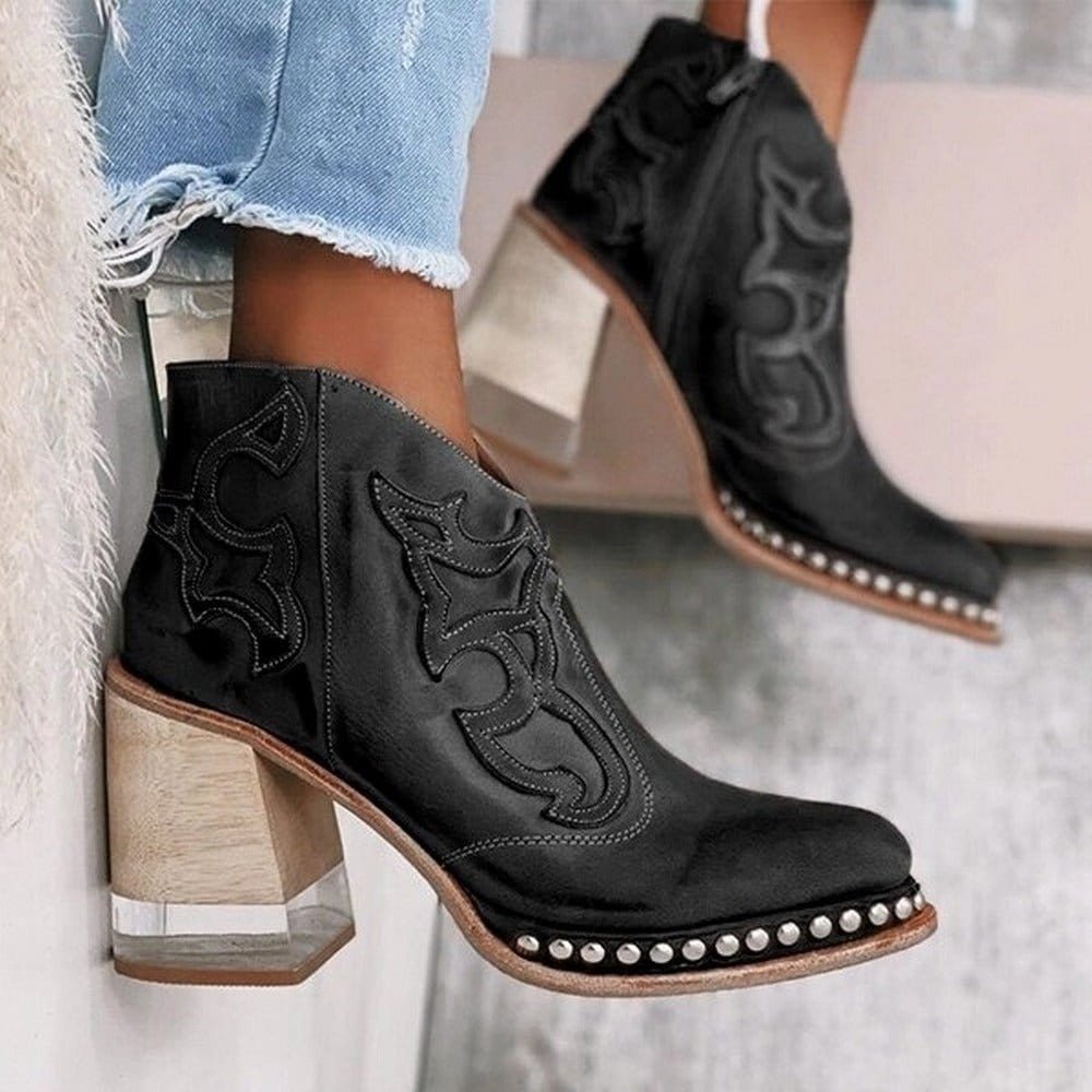 Bottines western brodées à clous — Amielle Paris