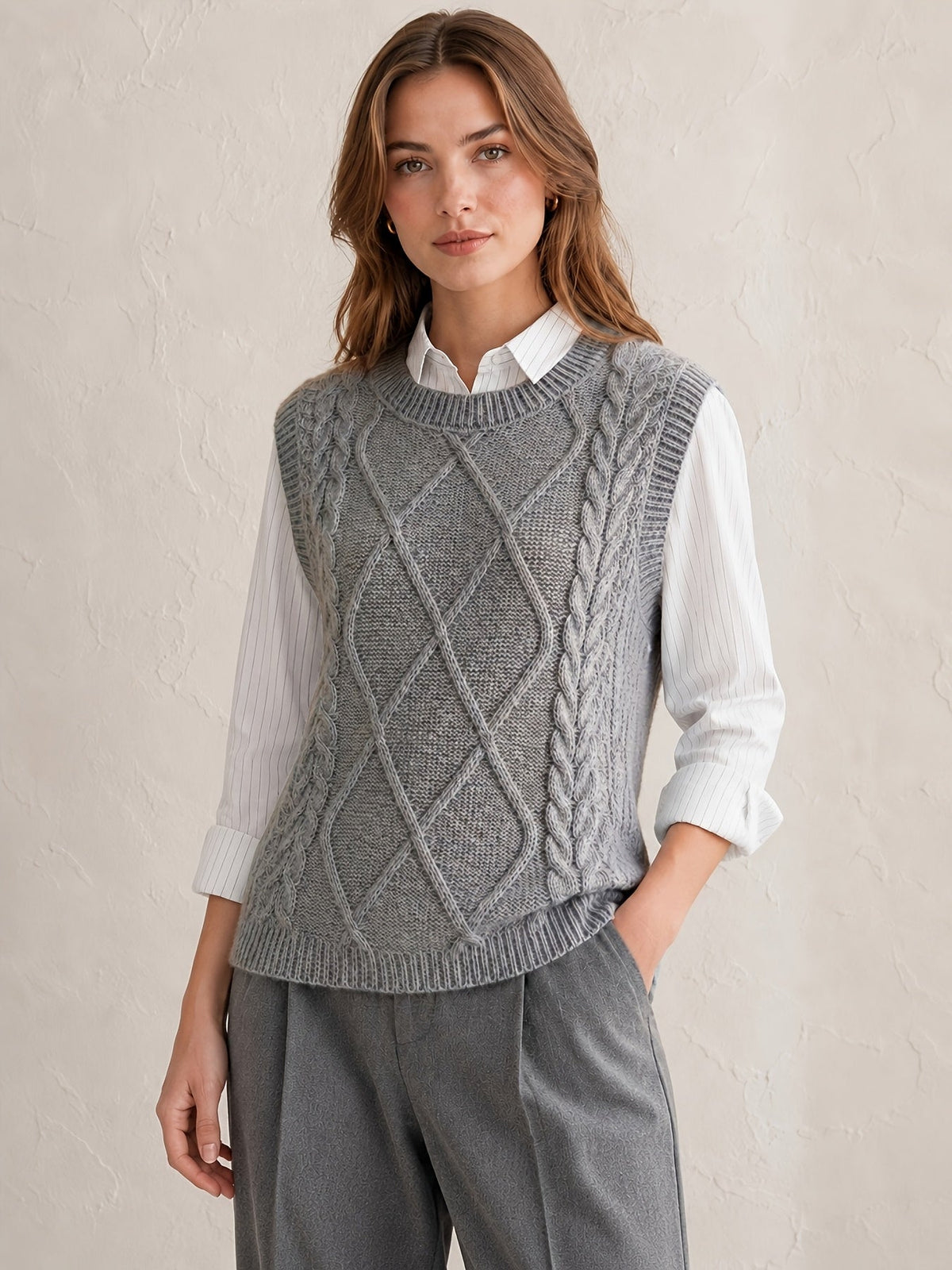 Pull sans manches à torsades en losanges — Amielle Paris