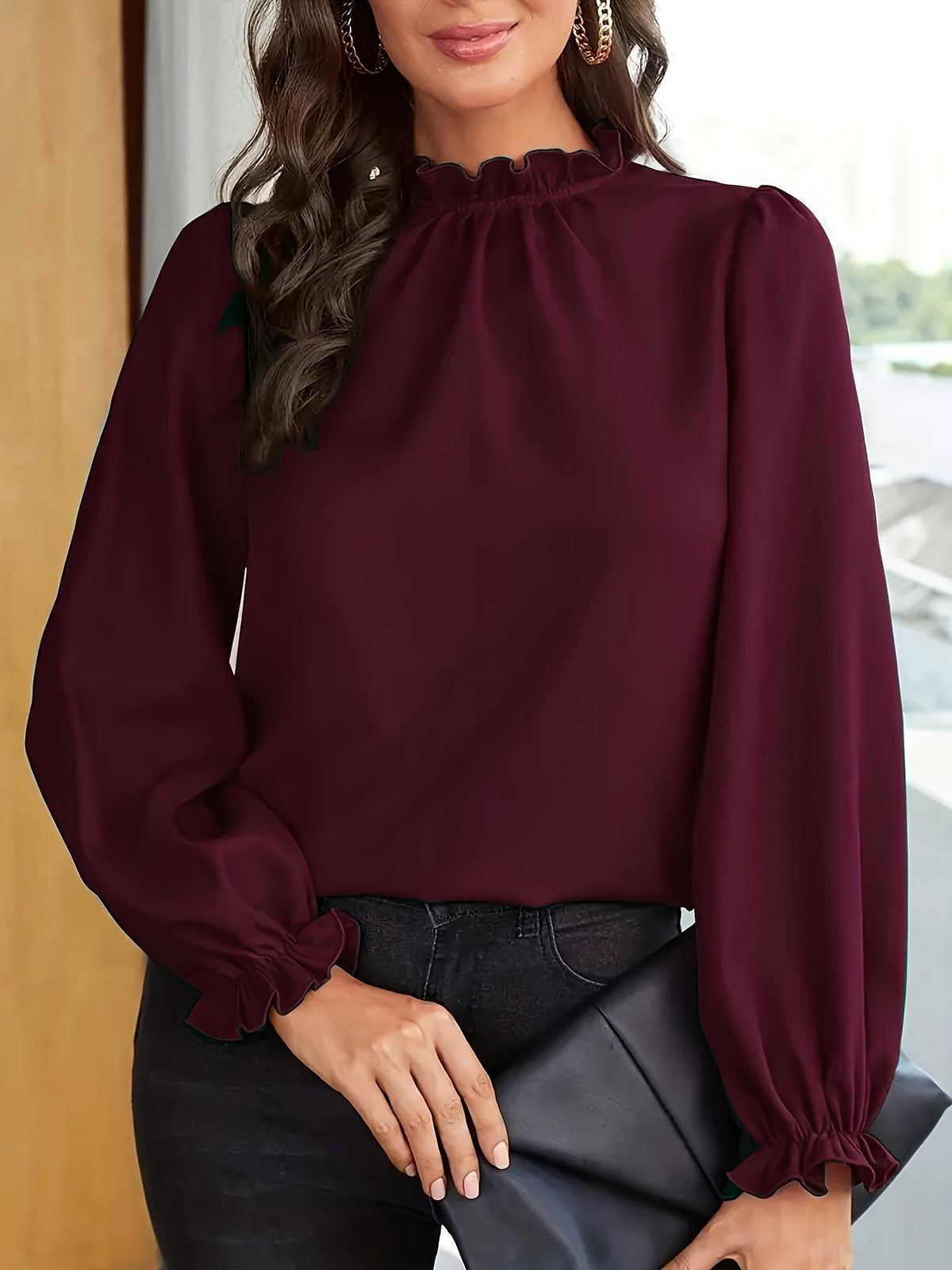Cosette | Blouse à col volanté et manches bouffantes — Amielle Paris