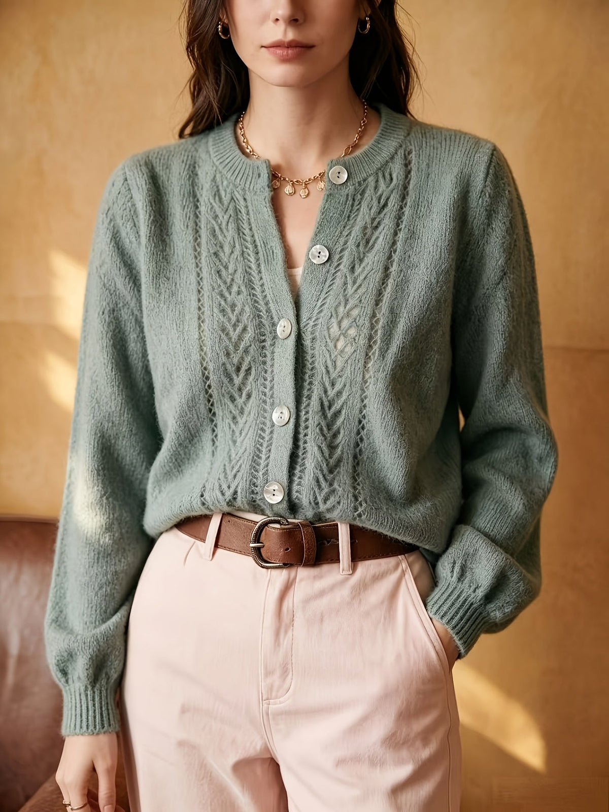 Renata | Gilet ajouré boutonné à col rond — Amielle Paris