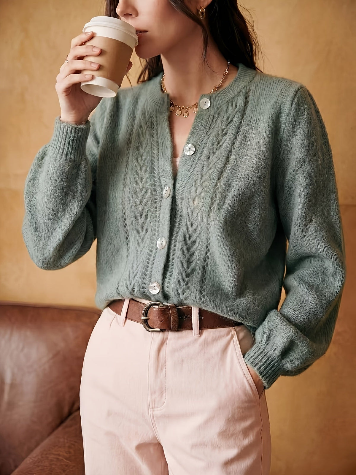 Renata | Gilet ajouré boutonné à col rond — Amielle Paris