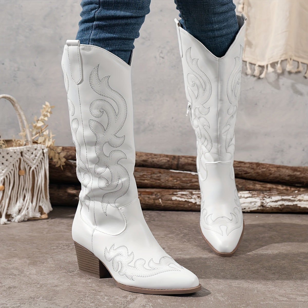 Bottes western hautes à broderies — Amielle Paris