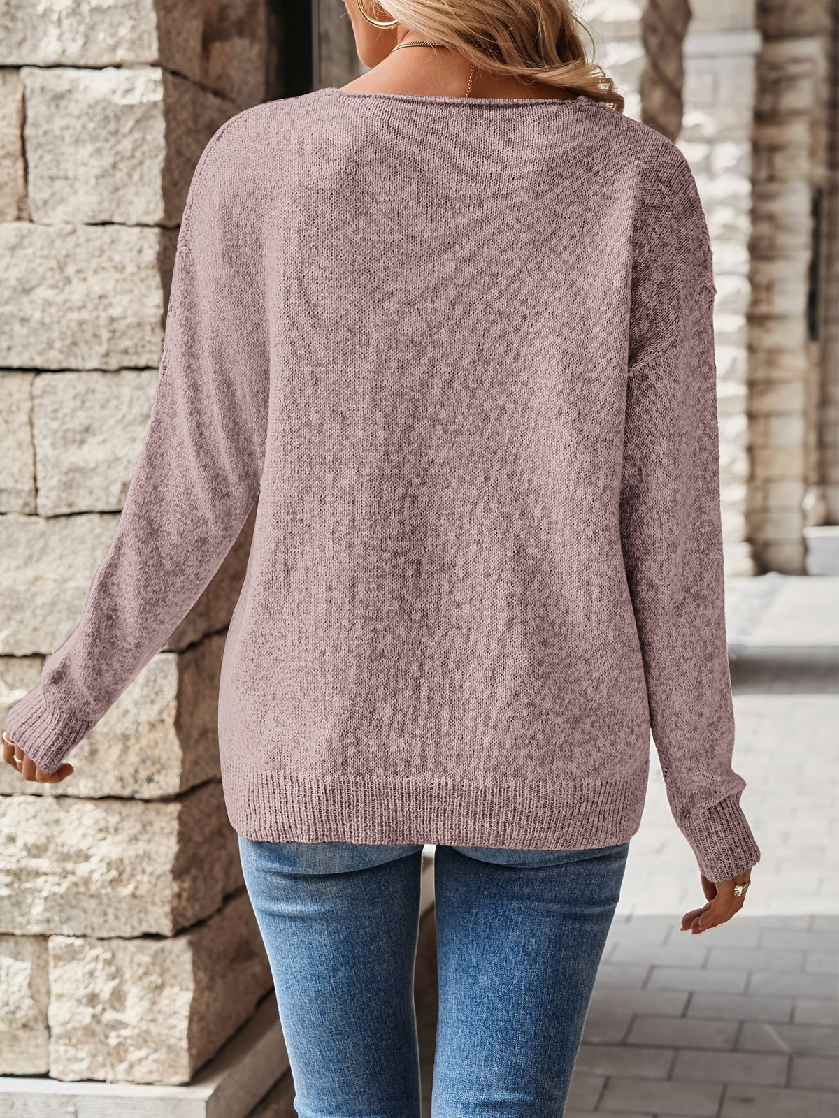 Nadia | Pull décontracté à col V — Amielle Paris