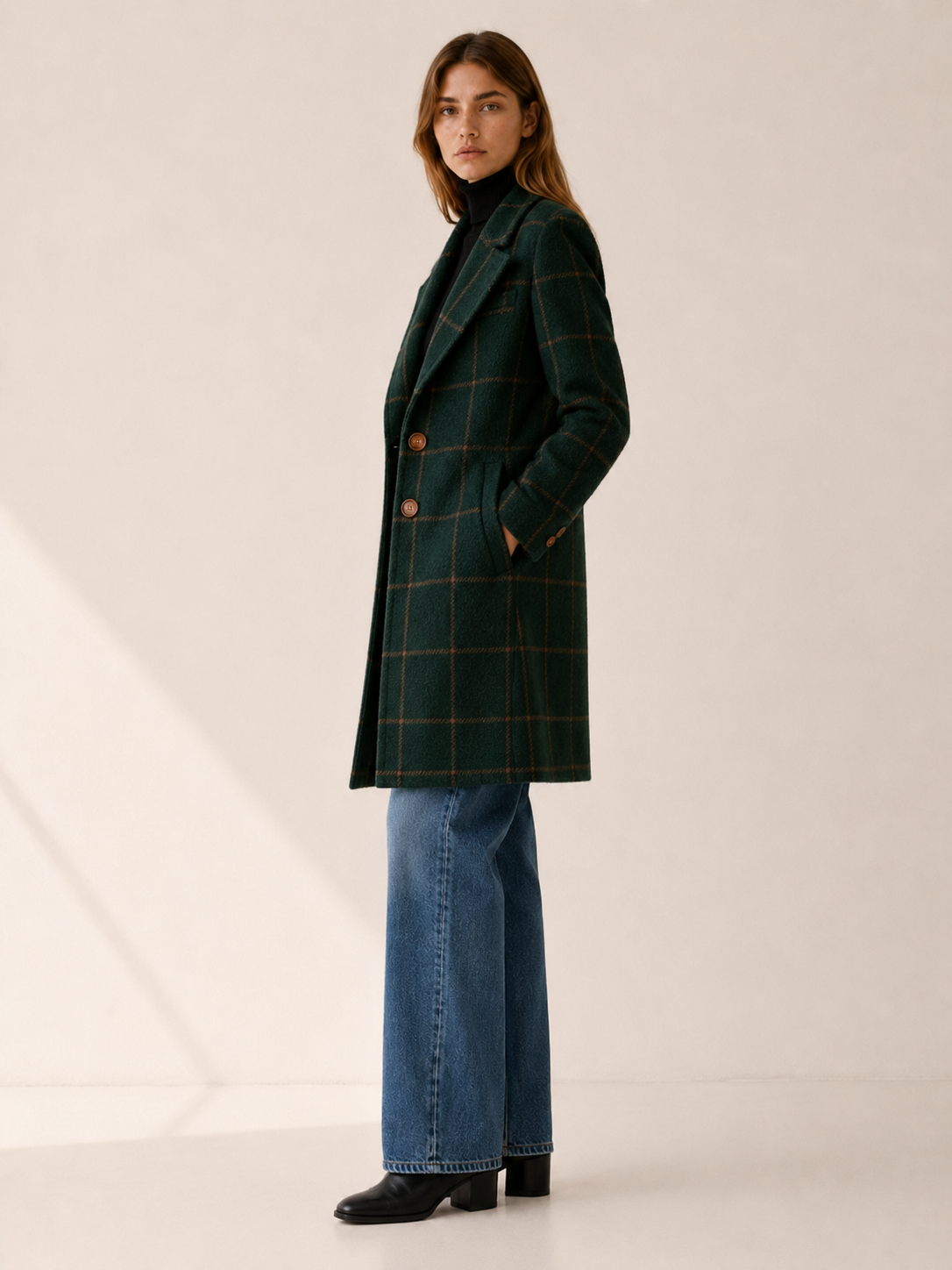 Trench long à carreaux et bouton unique — Amielle Paris