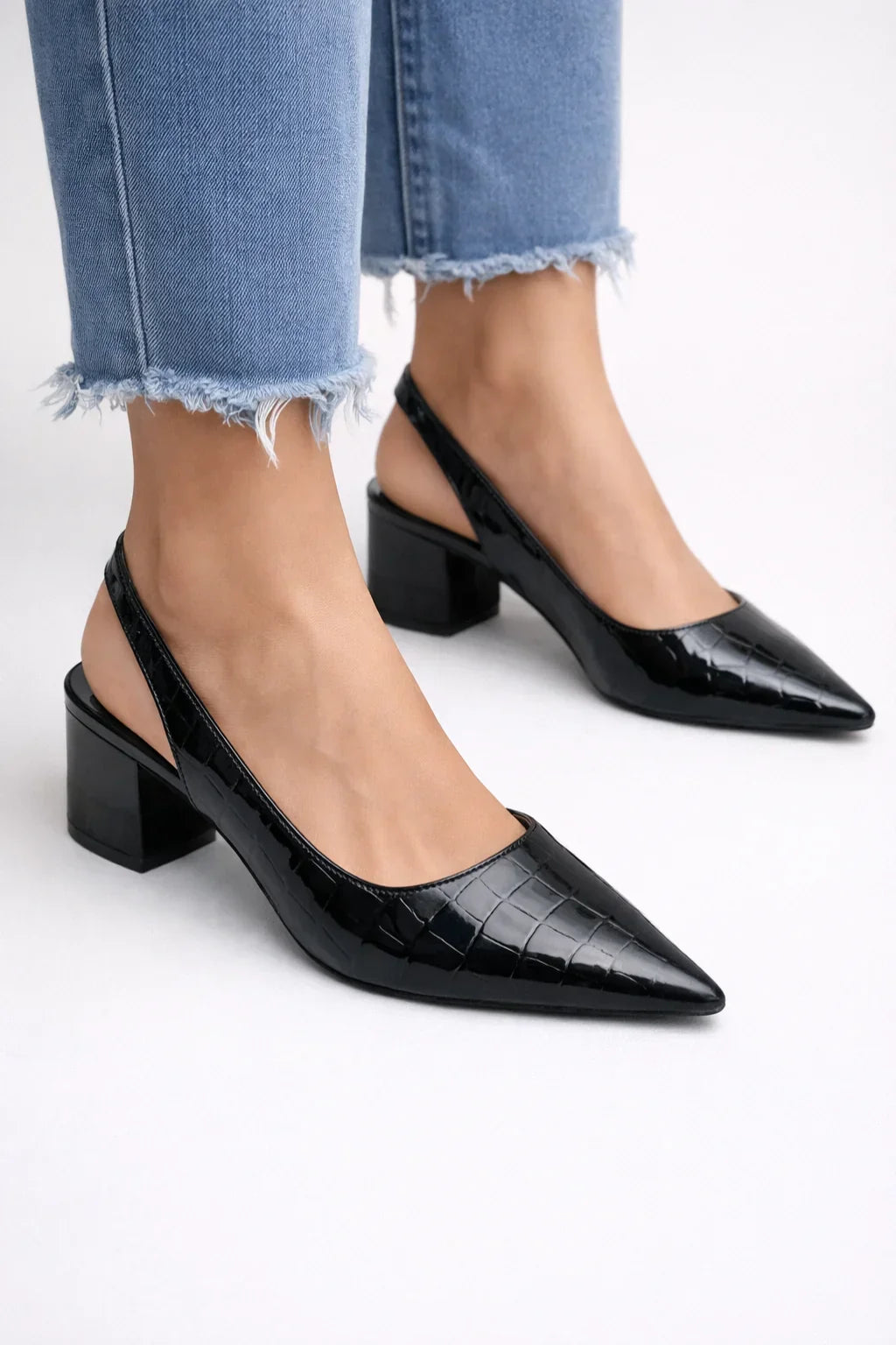 Escarpins aspect cuir à bride arrière et talon bloc — Amielle Paris