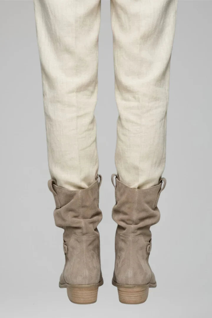 Bottines souples aspect daim à petit talon — Amielle Paris