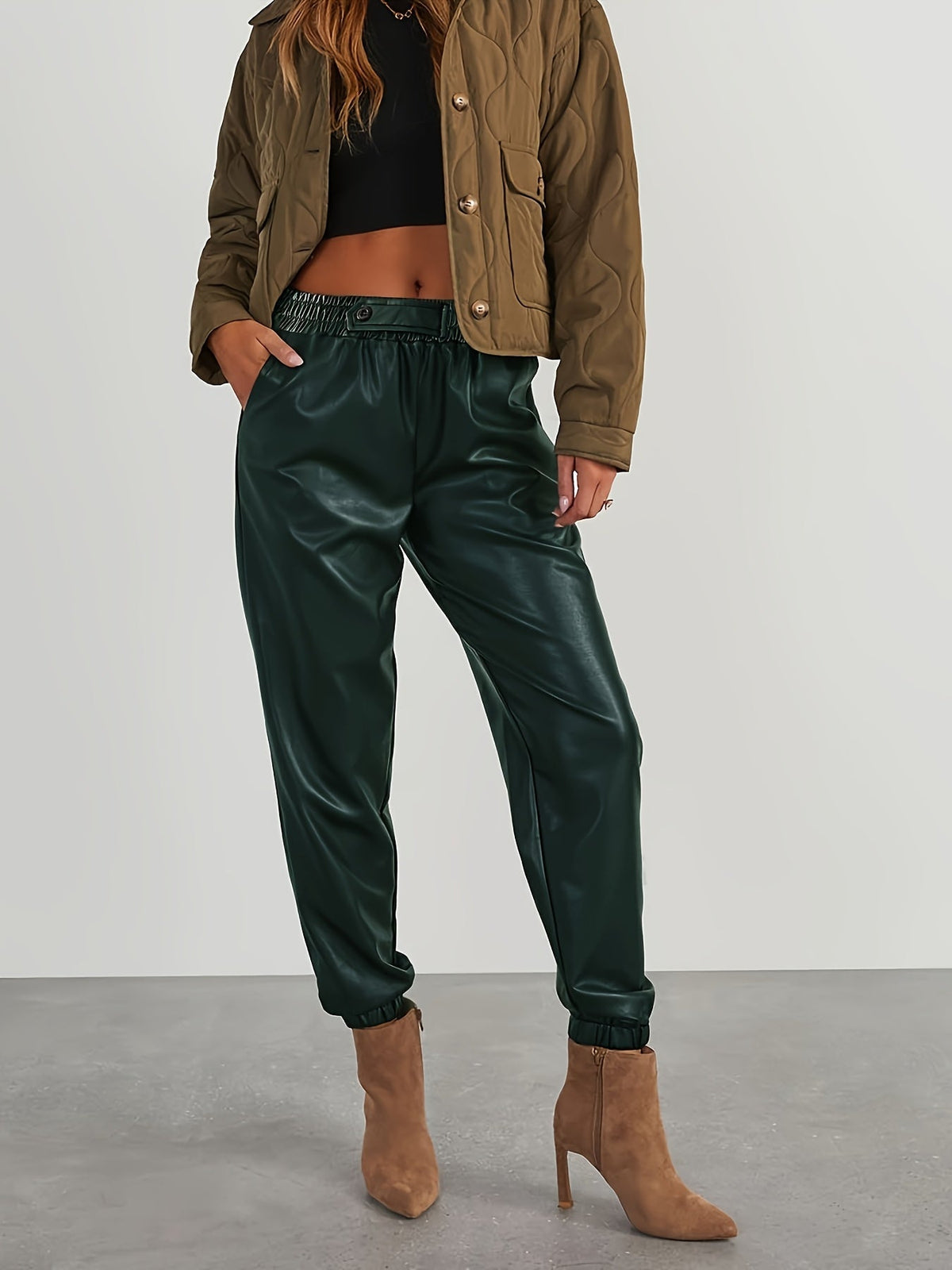 Pantalon aspect cuir à taille et chevilles élastiquées — Amielle Paris