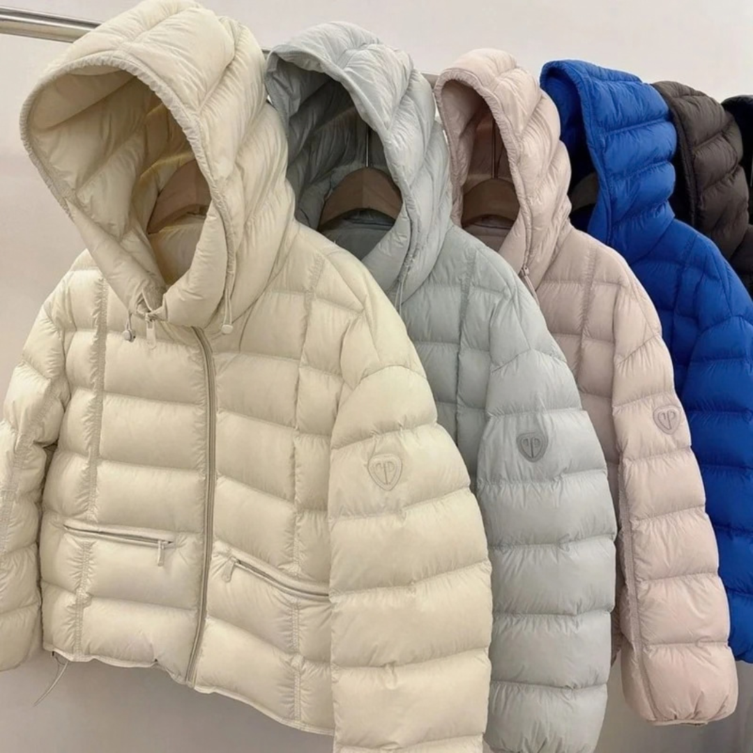 Elara — Veste courte matelassée à capuche — Amielle Paris
