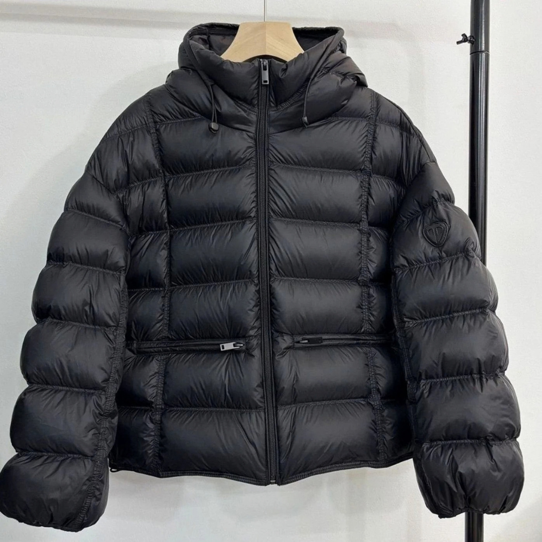 Elara — Veste courte matelassée à capuche — Amielle Paris