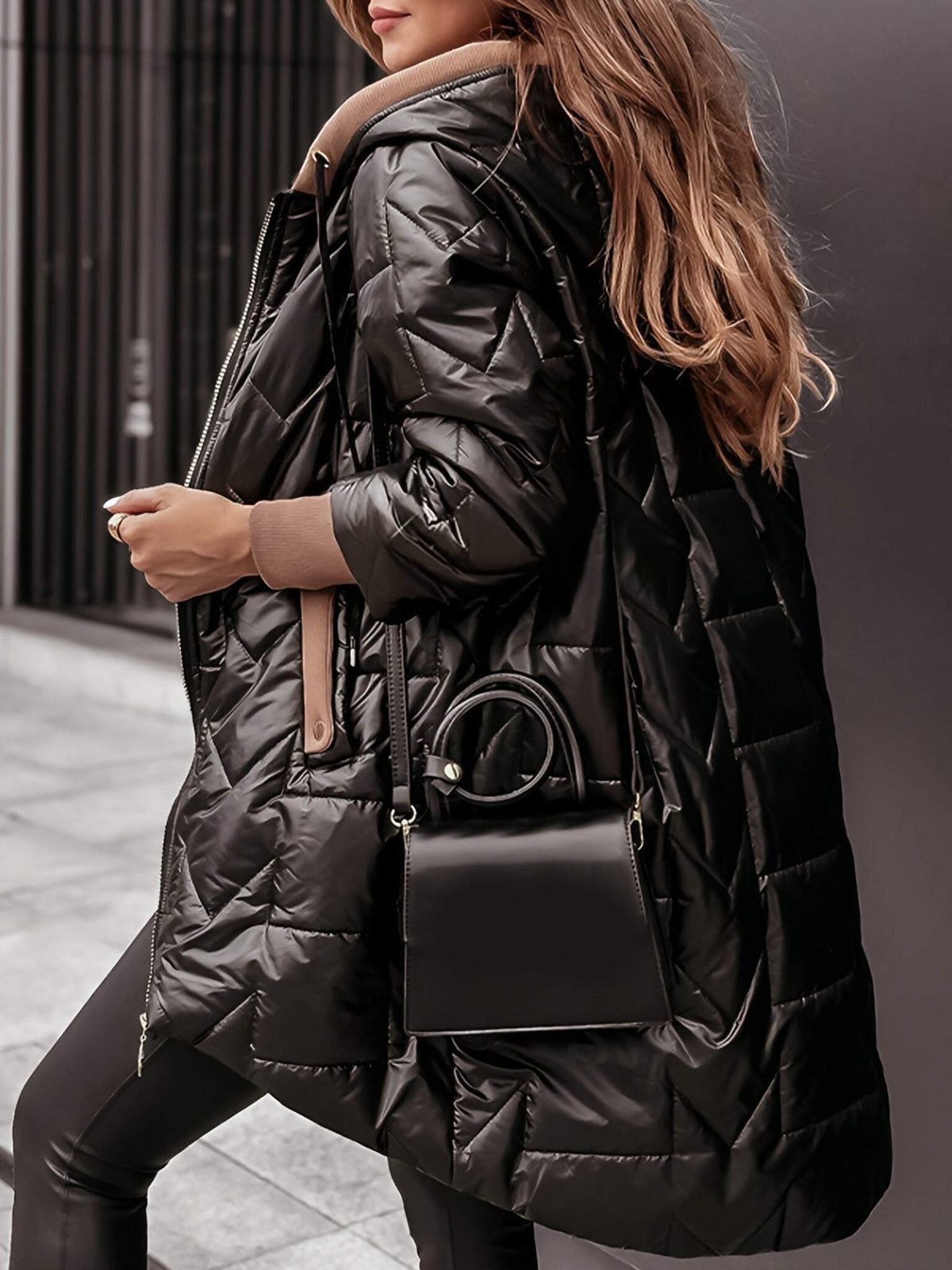 Sophia — Veste d’hiver à capuche et poches — Amielle Paris