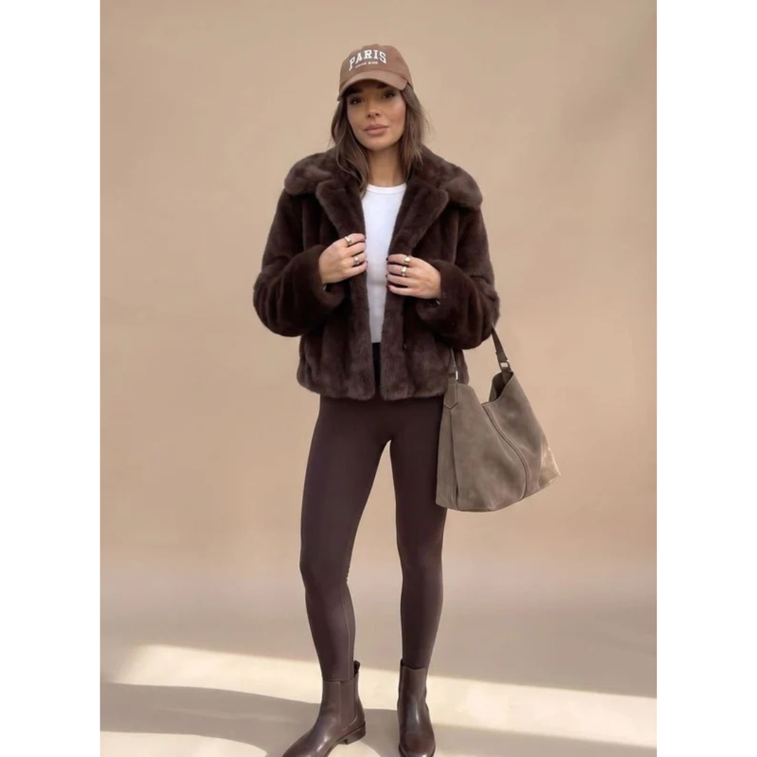 Ella — Veste en fausse fourrure à large col — Amielle Paris