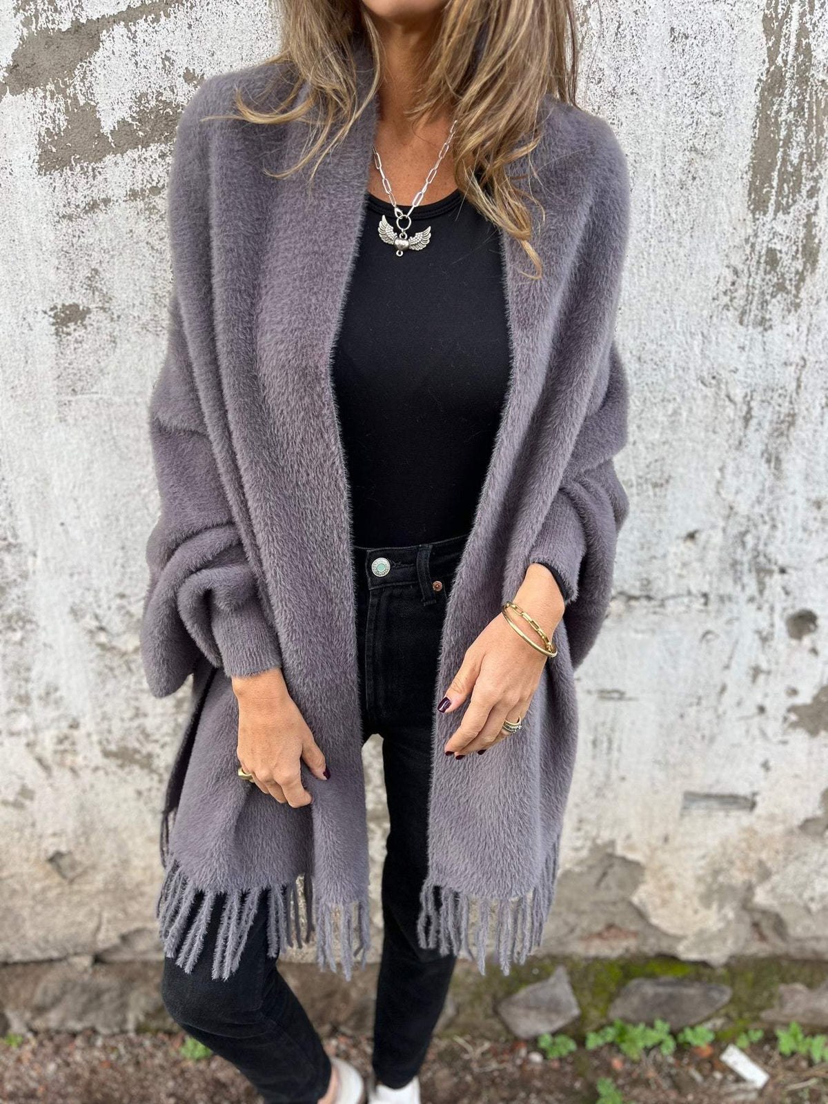 Gilet drapé duveteux à franges — Amielle Paris