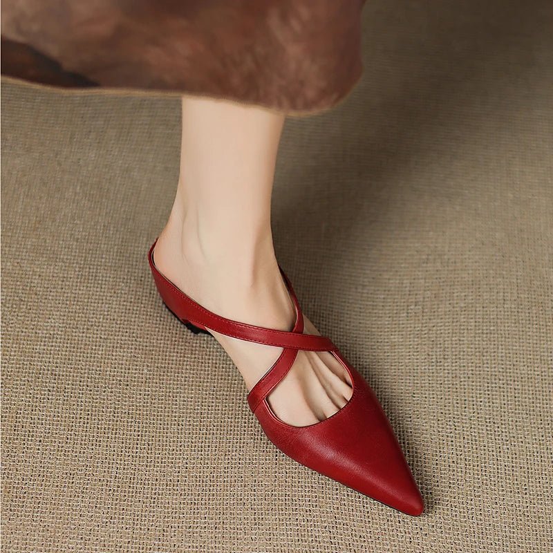 Mules à brides croisées et petit talon — Amielle Paris