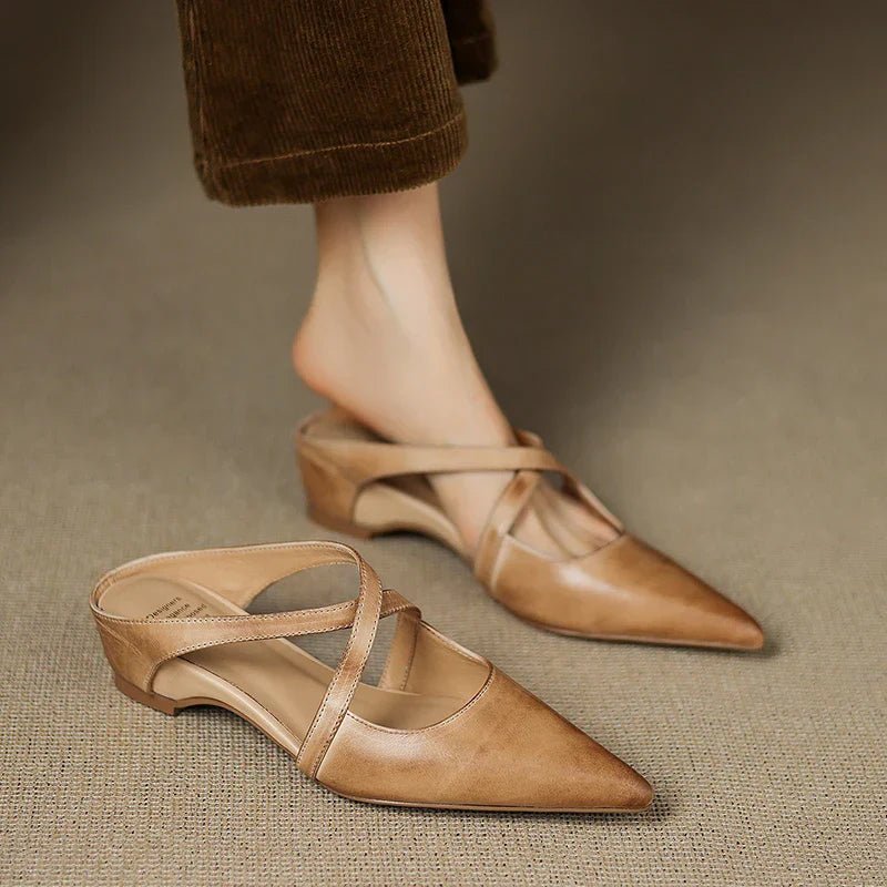 Mules à brides croisées et petit talon — Amielle Paris