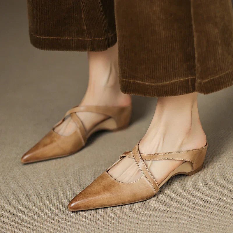 Mules à brides croisées et petit talon — Amielle Paris