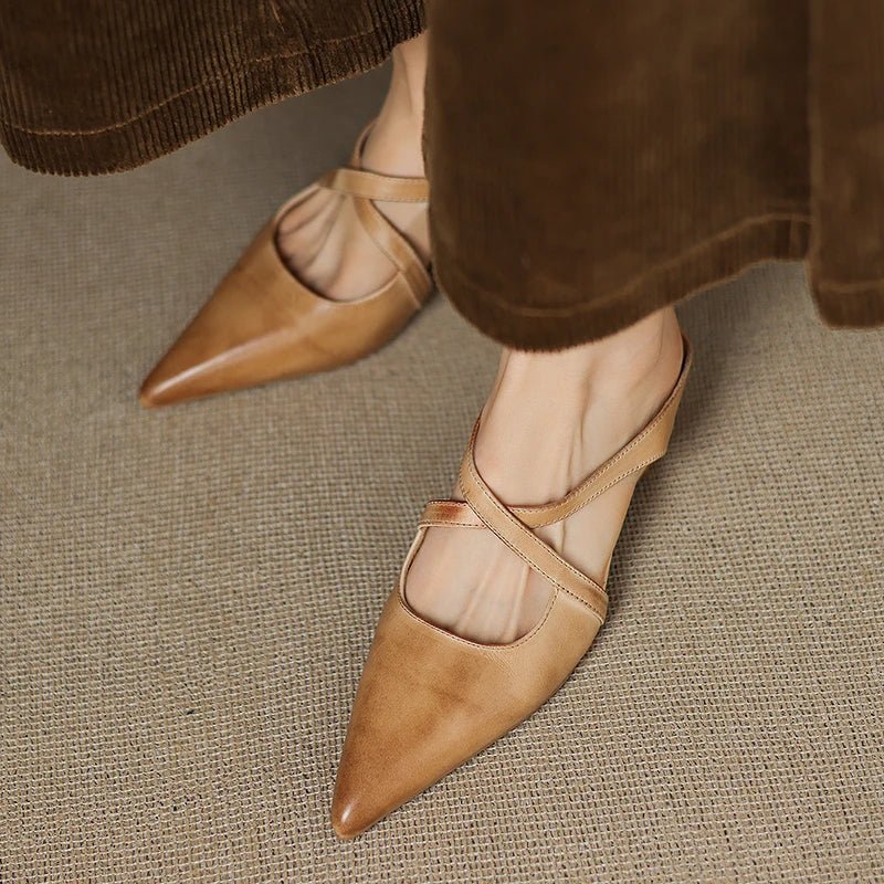 Mules à brides croisées et petit talon — Amielle Paris
