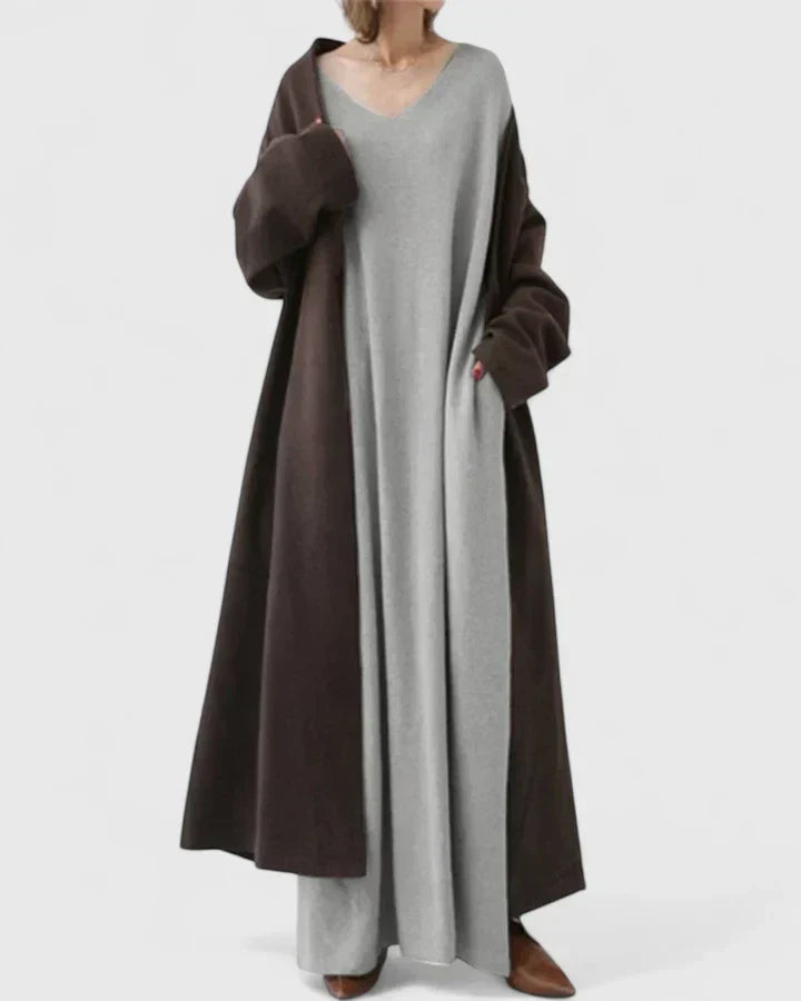 Robe pull longue ample à col V — Amielle Paris