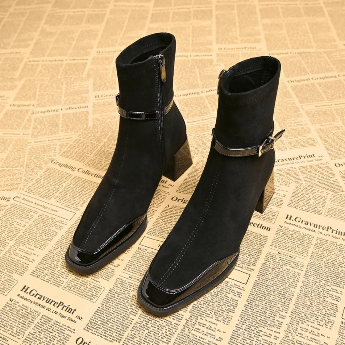 Bottines à bout verni et boucle — Amielle Paris