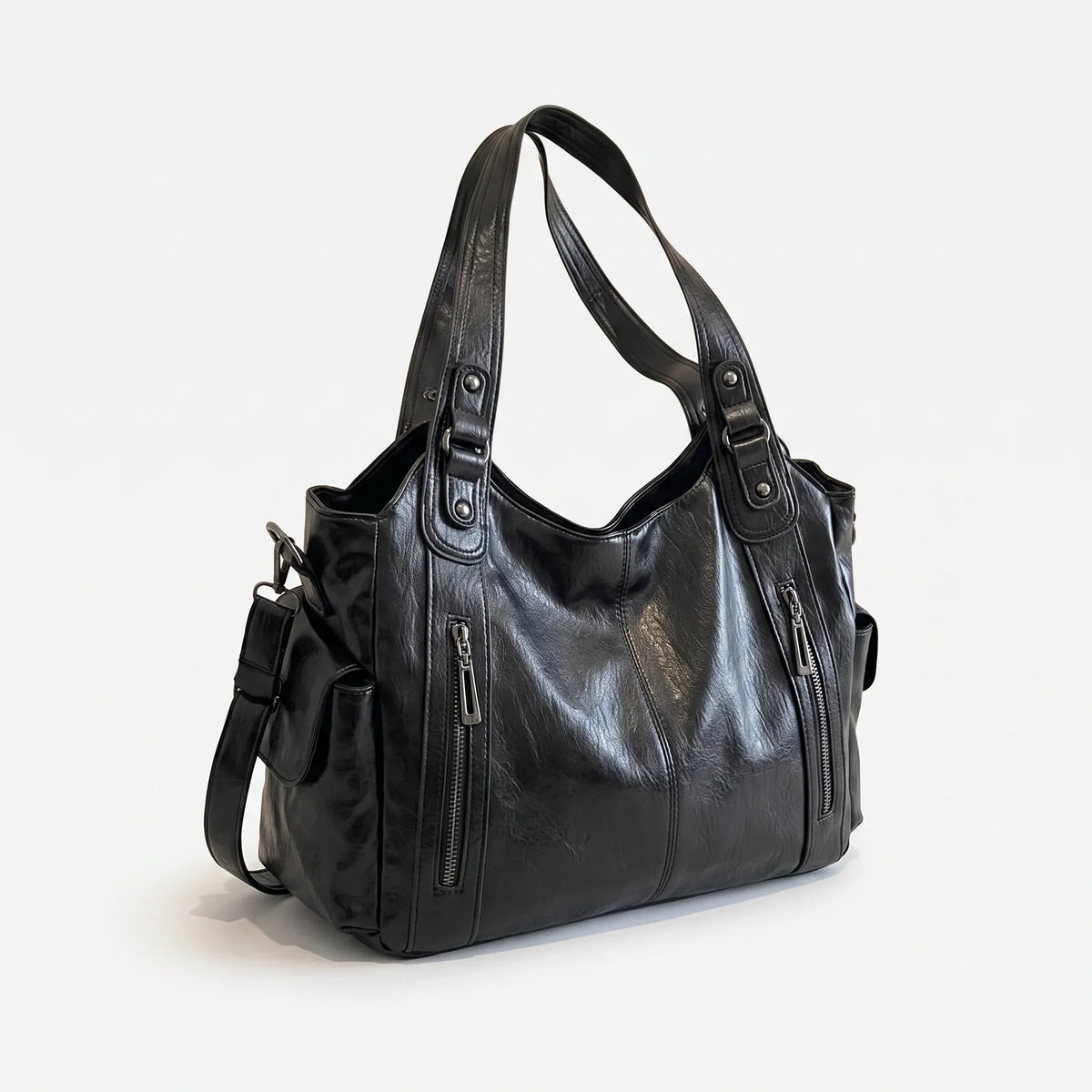 Sac hobo souple porté épaule — Amielle Paris