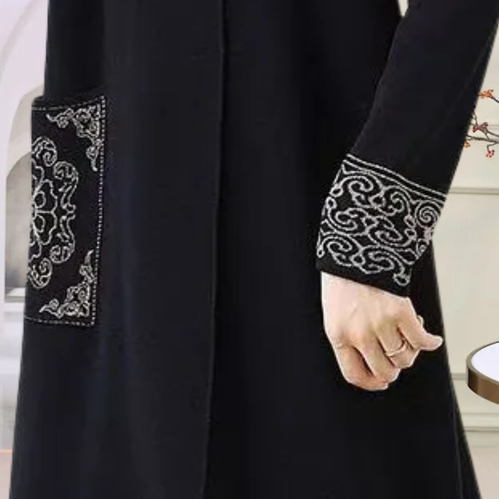 Vanya — Robe midi à col et poignets contrastants — Amielle Paris