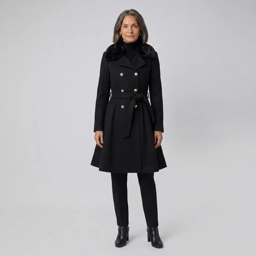 Manteau évasé à col en fausse fourrure — Amielle Paris