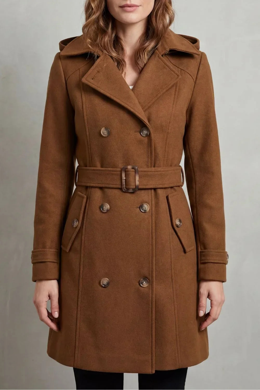Manteau croisé ceinturé à revers — Amielle Paris