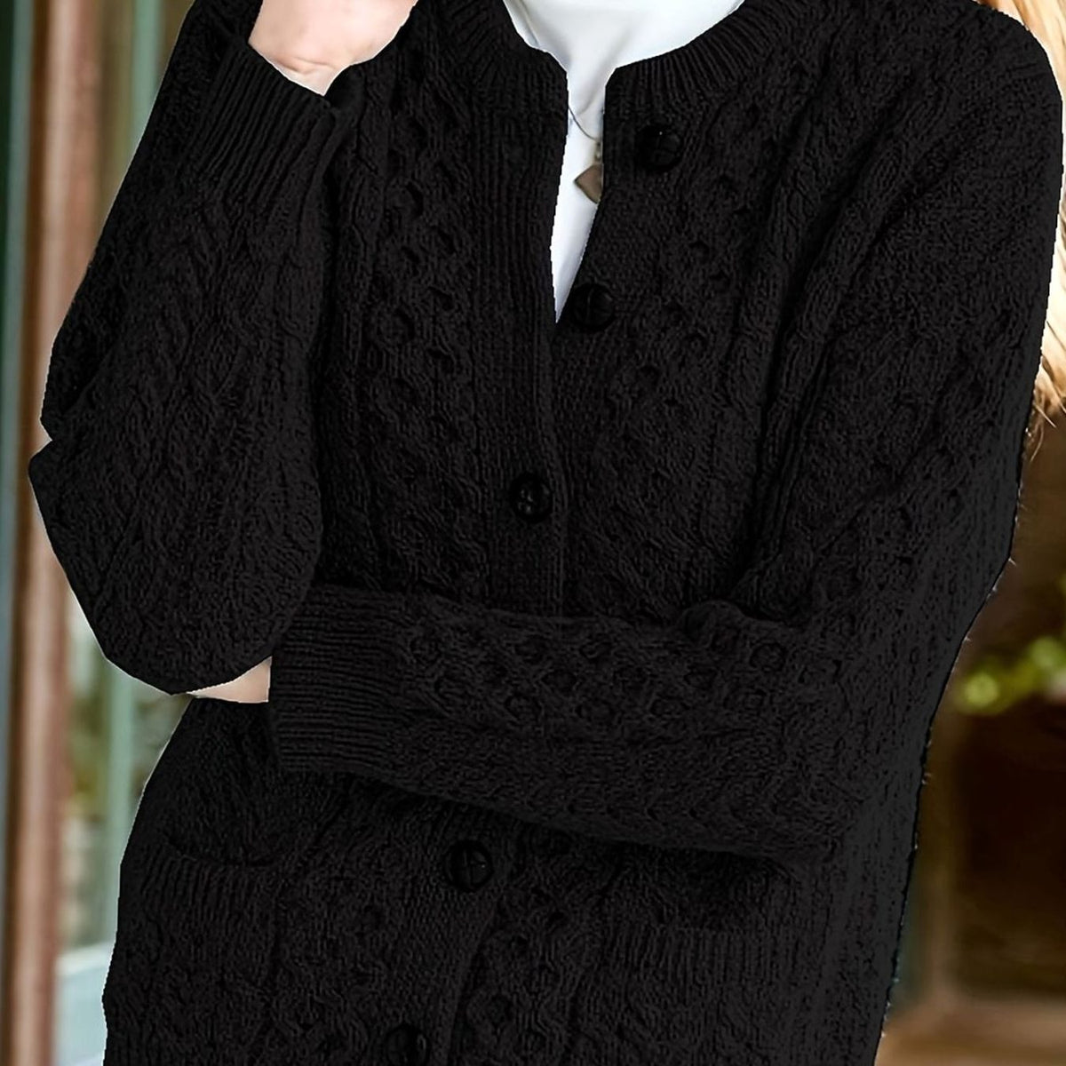 Gilet en grosse maille torsadée à col rond — Amielle Paris