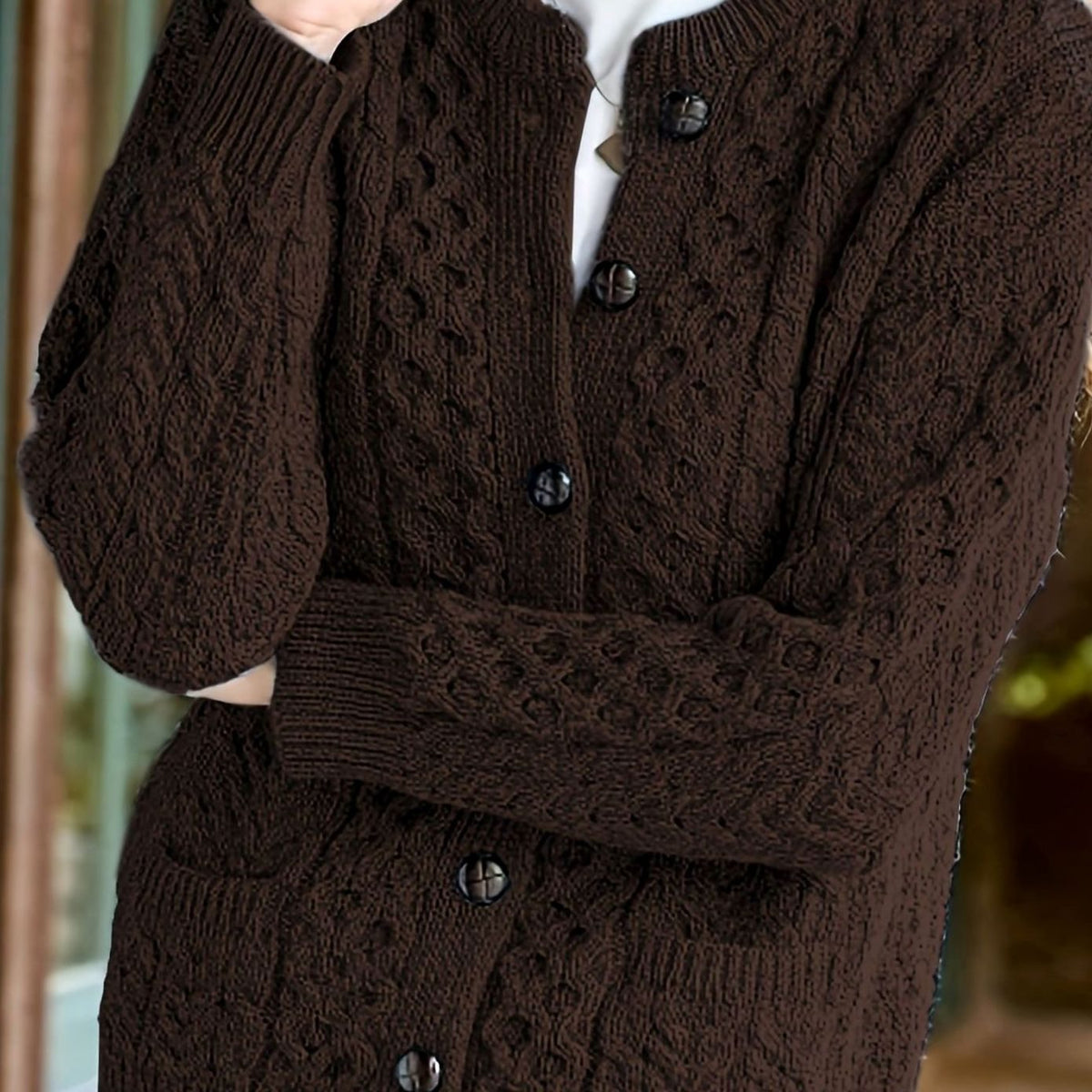 Gilet en grosse maille torsadée à col rond — Amielle Paris