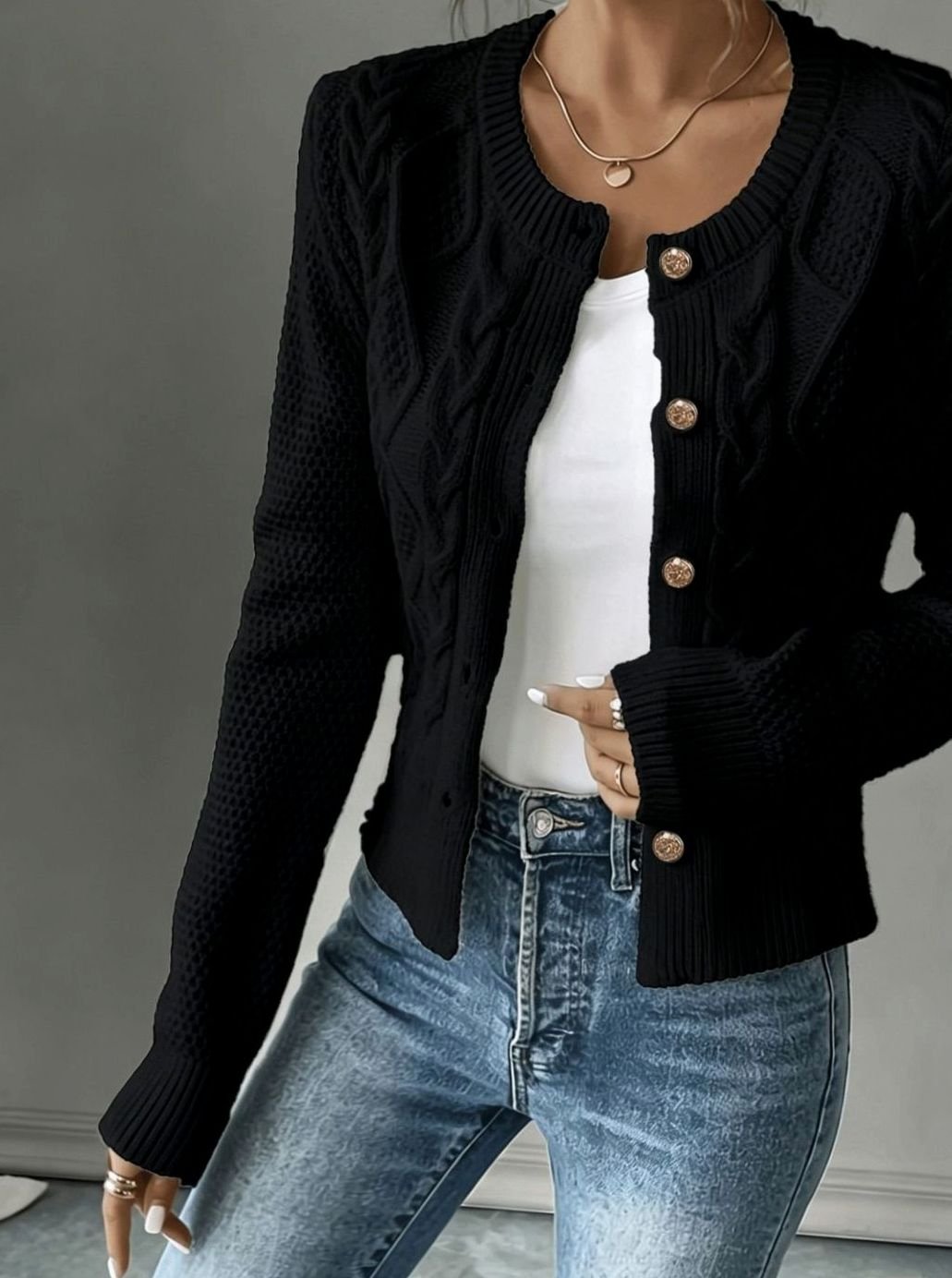 Gilet court torsadé à boutons dorés — Amielle Paris