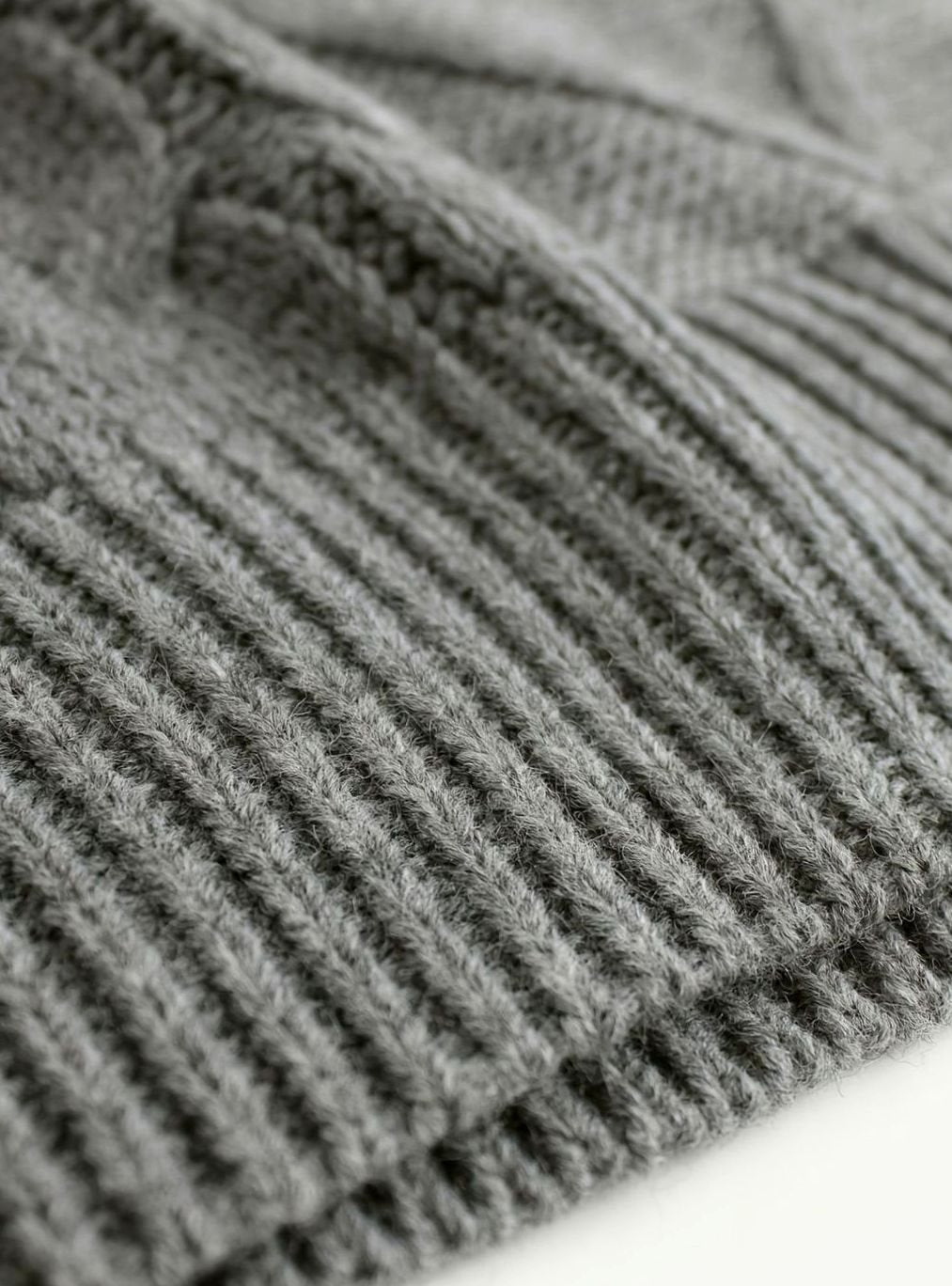 Pull ample sans manches torsadé à col V — Amielle Paris