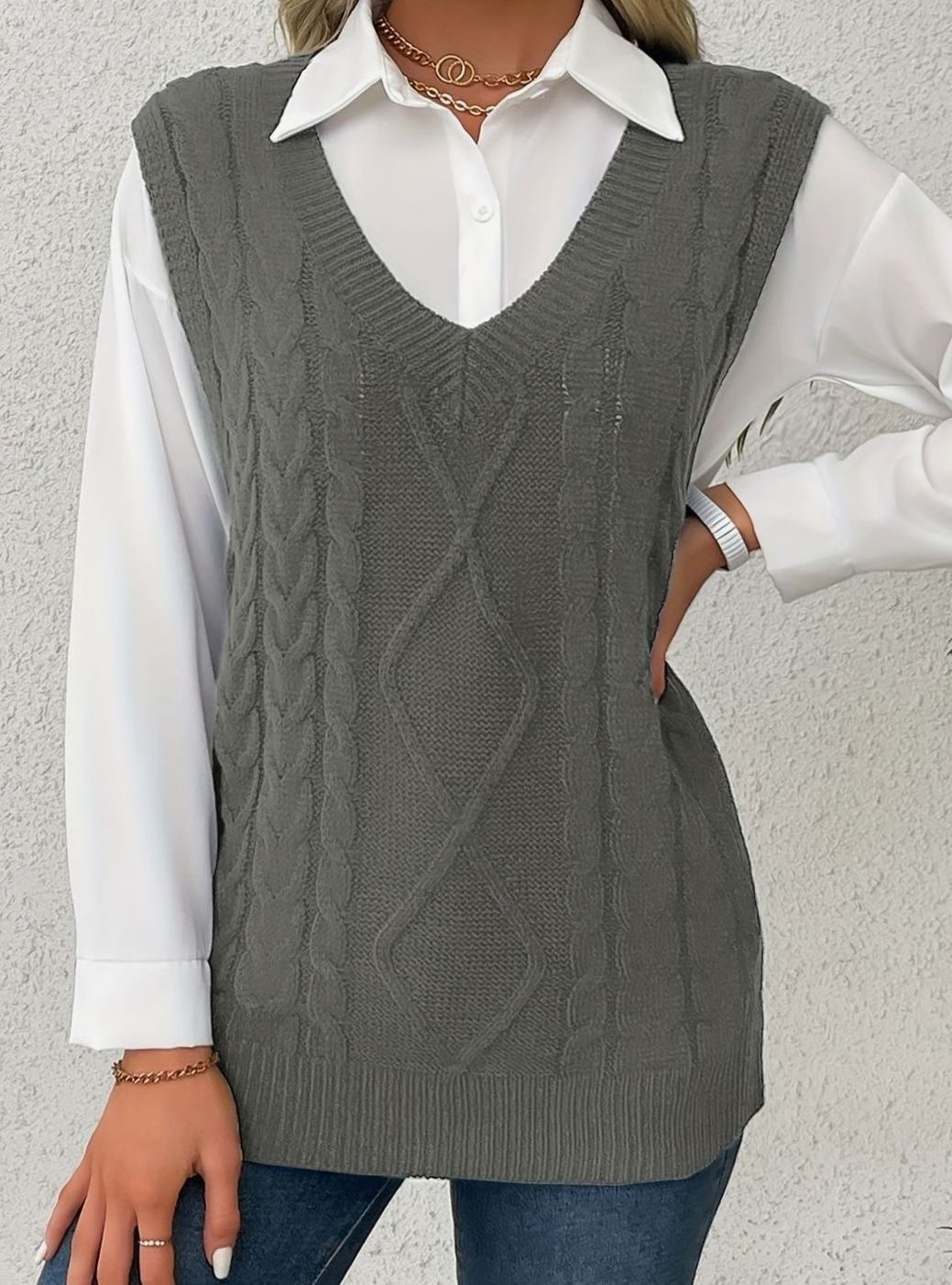 Pull ample sans manches torsadé à col V — Amielle Paris