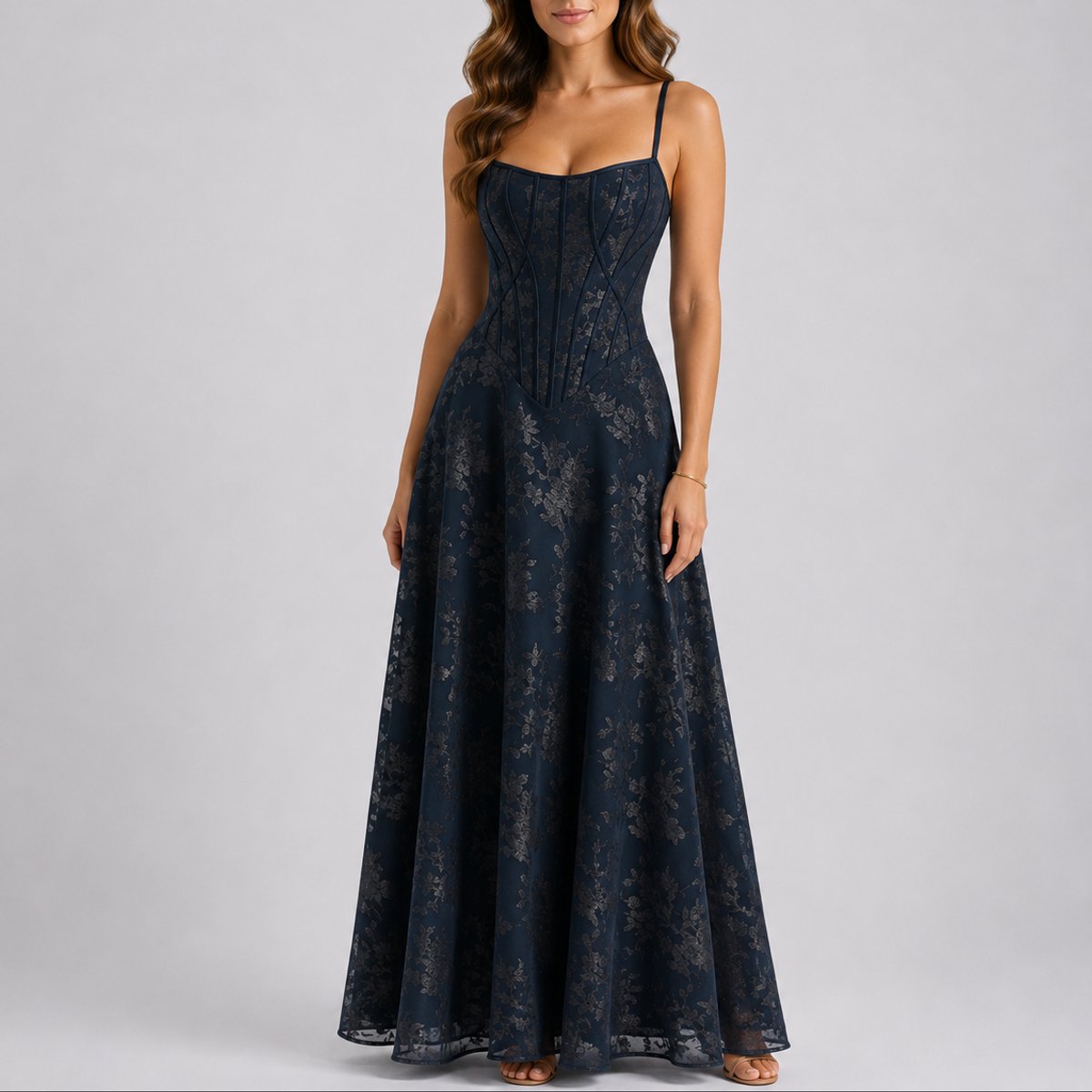 Robe longue en dentelle à bustier cœur — Amielle Paris