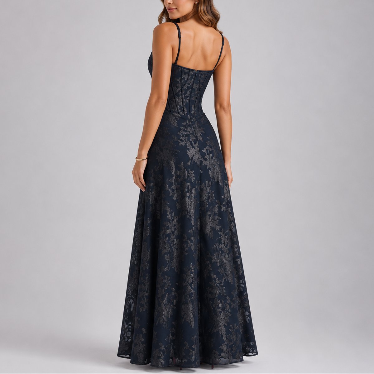 Robe longue en dentelle à bustier cœur — Amielle Paris