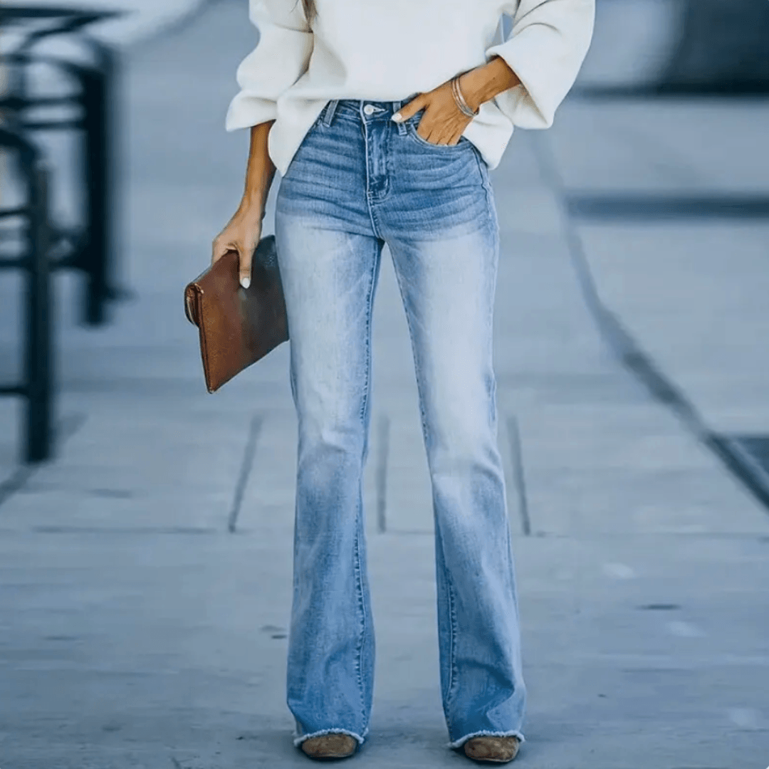 Jean évasé taille haute à coupe ajustée — Amielle Paris