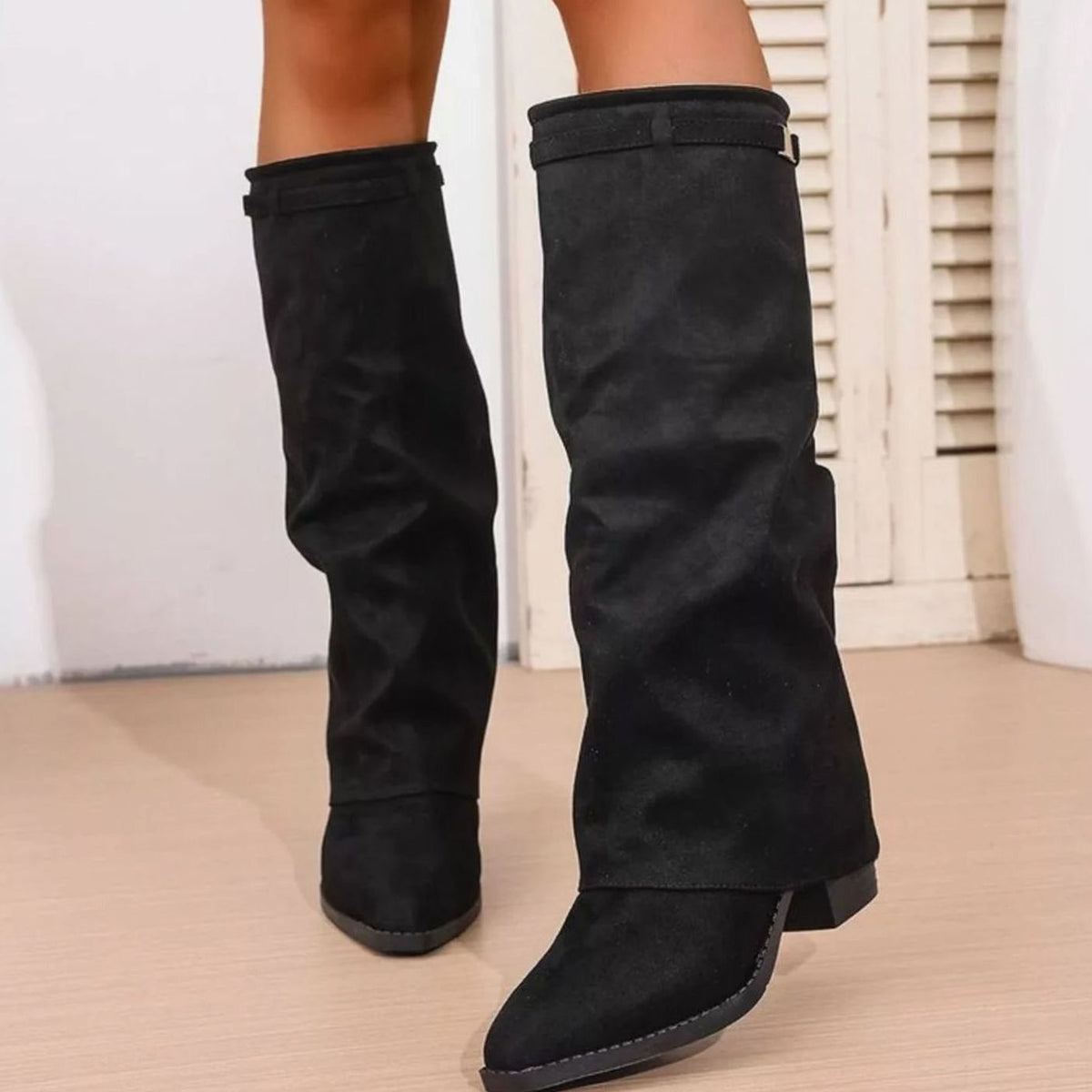 Bottes à tige large et revers replié — Amielle Paris
