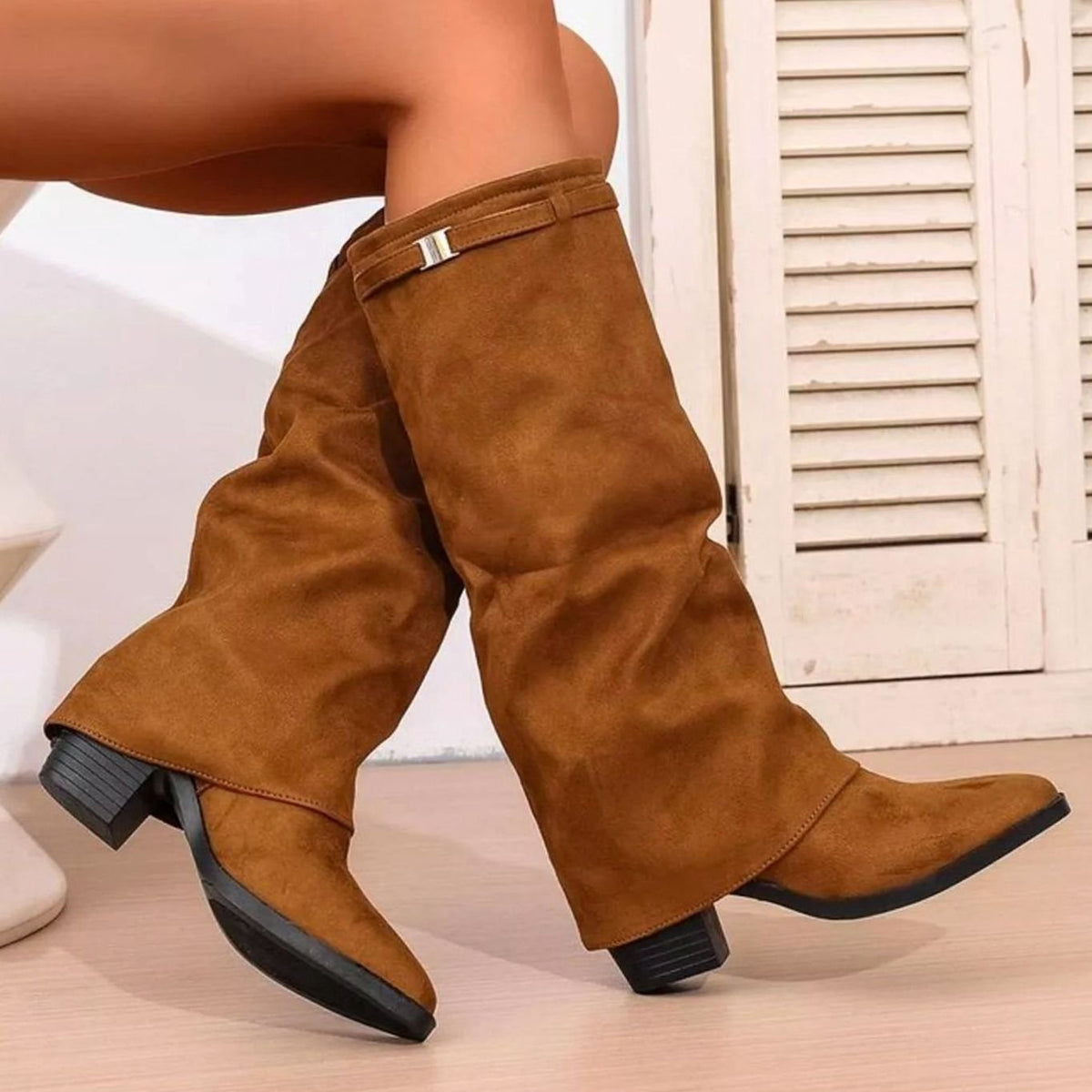 Bottes à tige large et revers replié — Amielle Paris