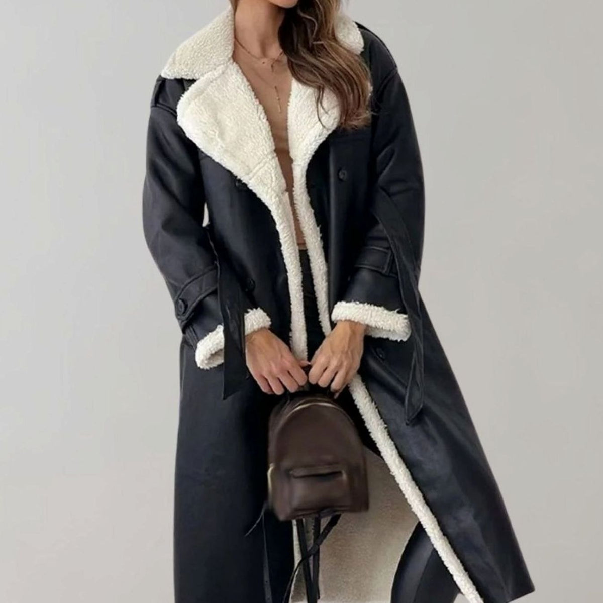 Manteau long aspect cuir doublé effet mouton — Amielle Paris