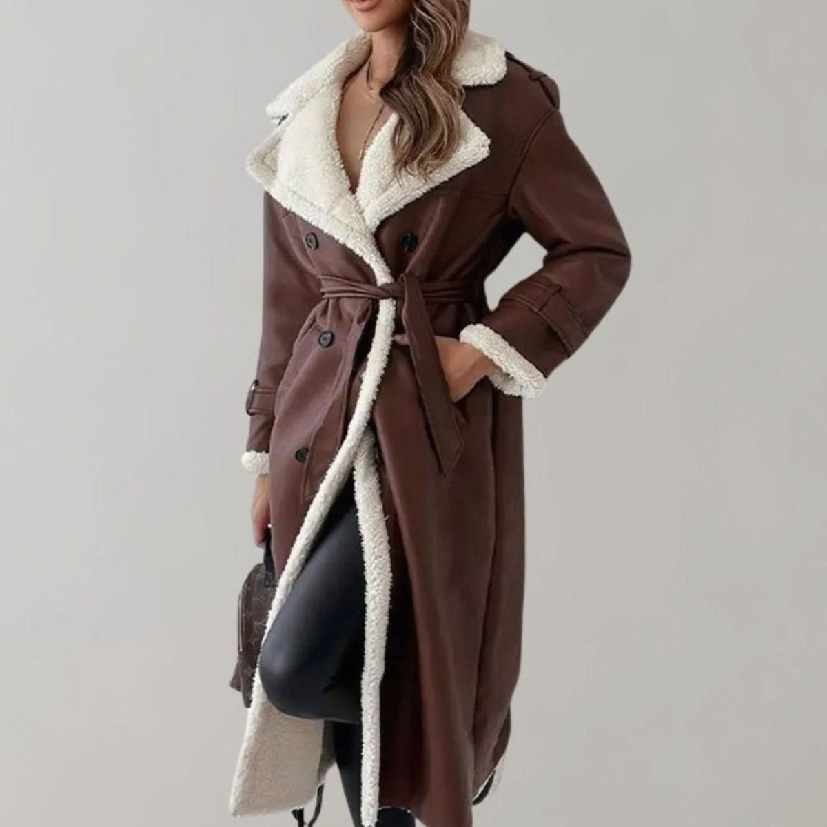 Manteau long aspect cuir doublé effet mouton — Amielle Paris