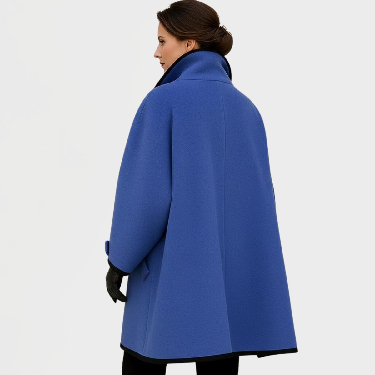 Manteau ample évasé à bordures contrastantes — Amielle Paris