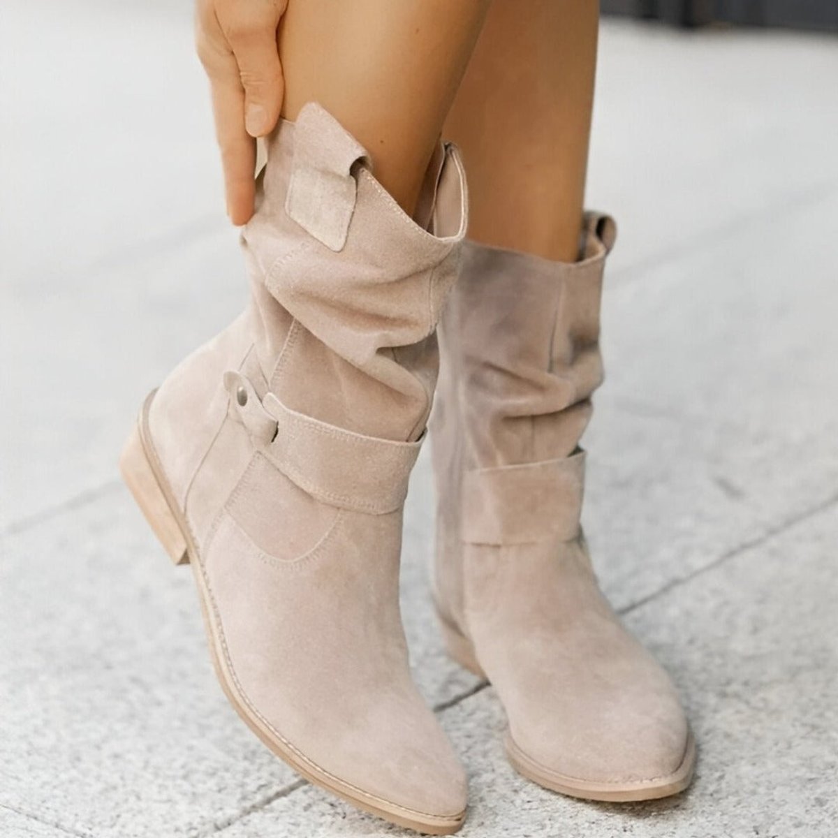 Bottes mi-mollet plissées aspect daim — Amielle Paris