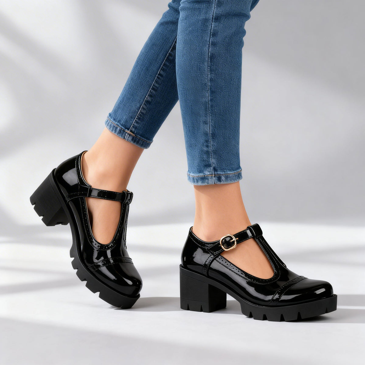 Chaussures Mary Jane à plateforme et perforations — Amielle Paris