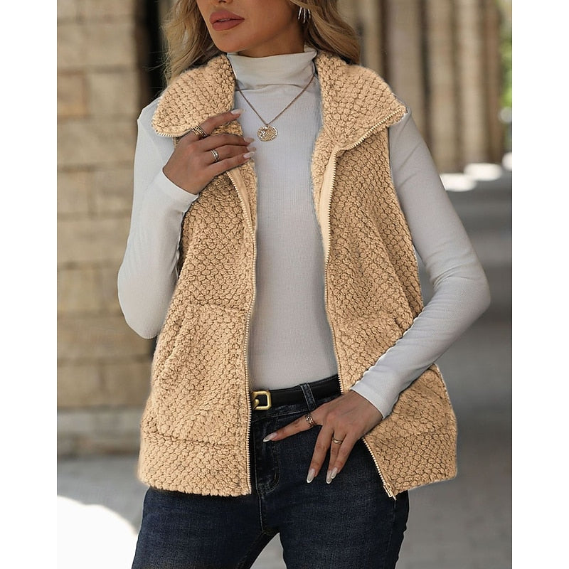 Gilet sans manches zippé à texture en relief — Amielle Paris